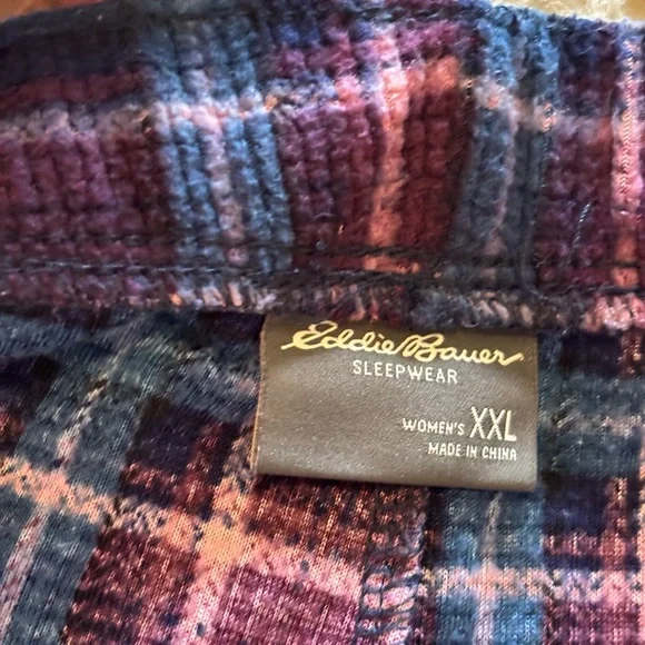 Plaid Pajama Set with Gray Top Eddie Bauer - Picture 6 of 7